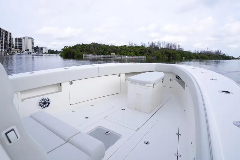 Slide: The Image of 2015 SeaVee 39Z boat interior, sleek design, spacious deck, and rod holders. - 27