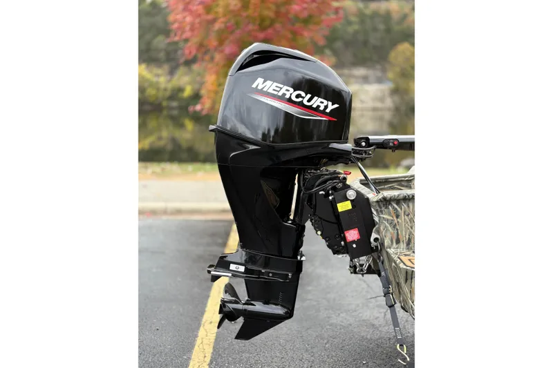 Slide: The Image of Mercury outboard motor on 2026 Tracker Grizzly 1650 T Prairie Wings Edition boat. - 34