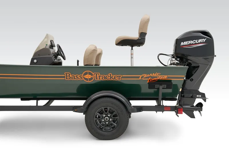 Slide: The Image of Tracker Bass Tracker Classic Limited 2026 - 43