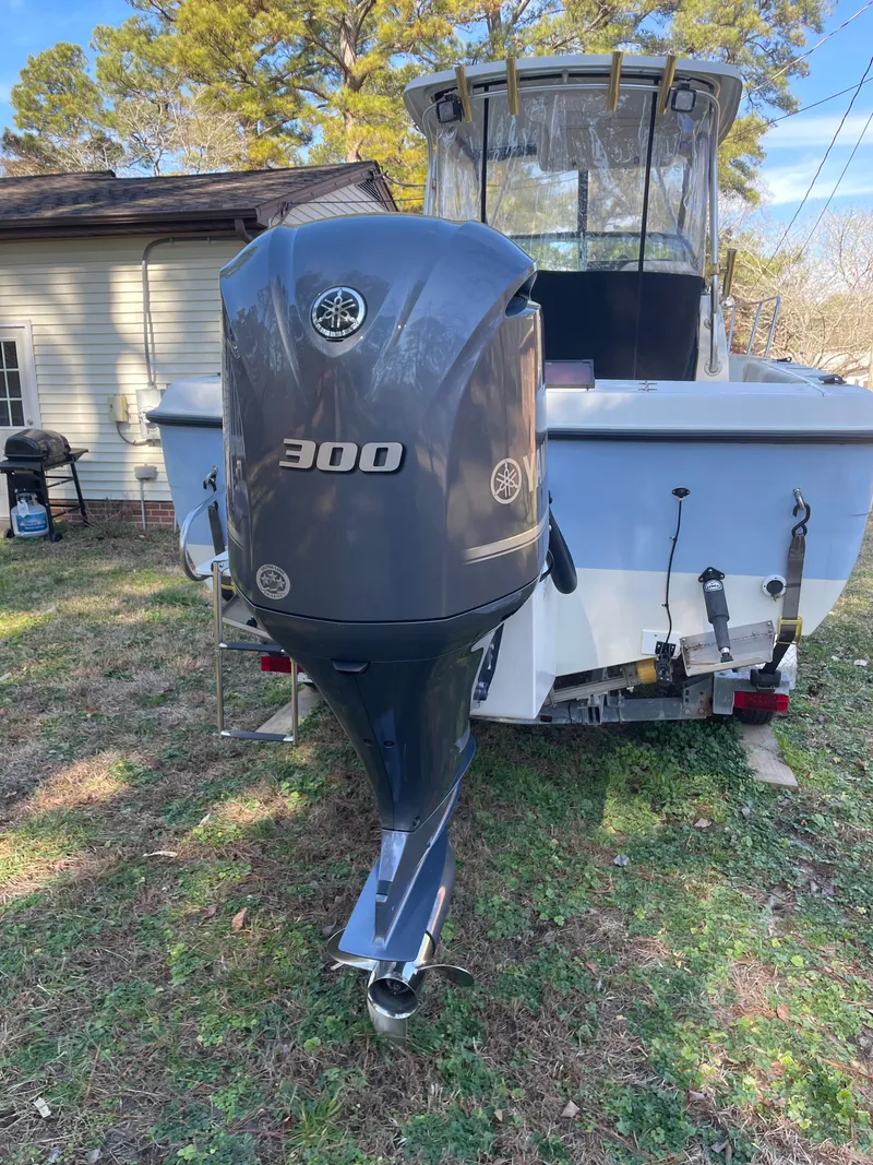 Slide: The Image of 2004 Hydra-Sports 230 WA boat with Yamaha 300 outboard motor. - 3