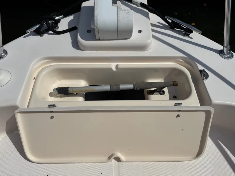 Slide: The Image of Grady-White Journey 258 2005 - 12