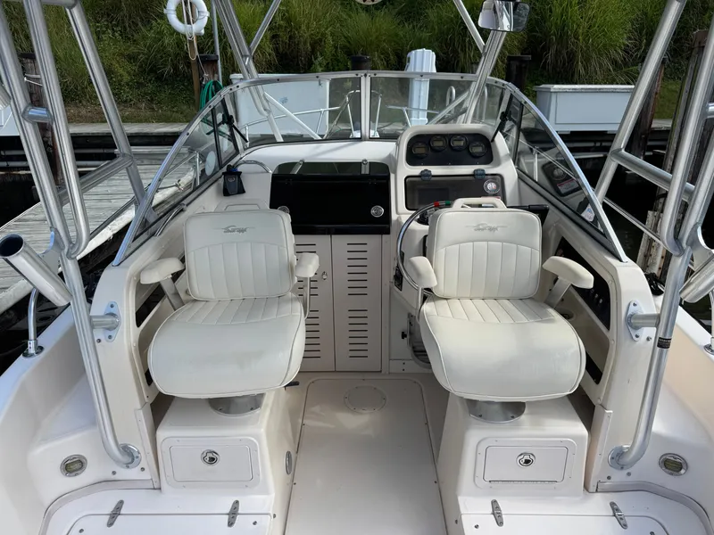 Slide: The Image of Grady-White Journey 258 2005 - 23