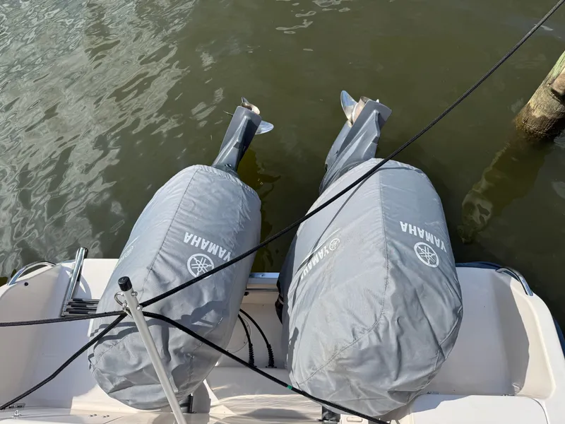 Slide: The Image of Grady-White Journey 258 2005 - 29