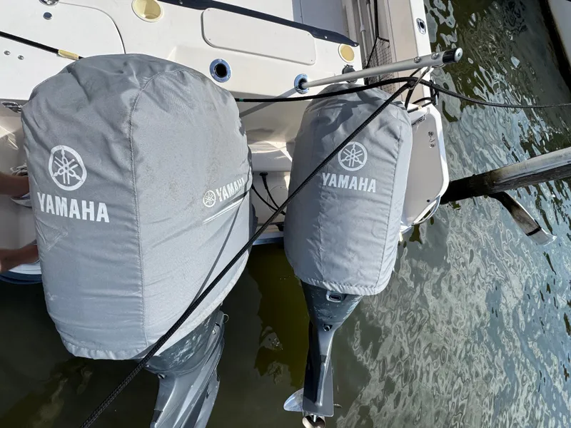 Slide: The Image of Grady-White Journey 258 2005 - 30