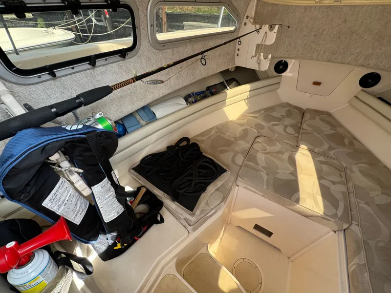 Slide: The Image of Grady-White Journey 258 2005 - 33