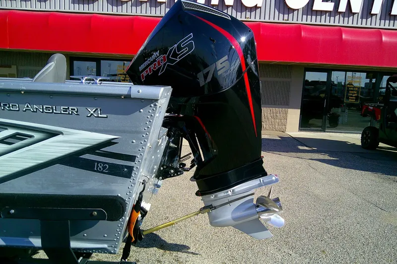 Slide: The Image of 2022 SMOKERCRAFT 182 Pro Angler XL boat with Mercury Pro XS 175 engine. - 6