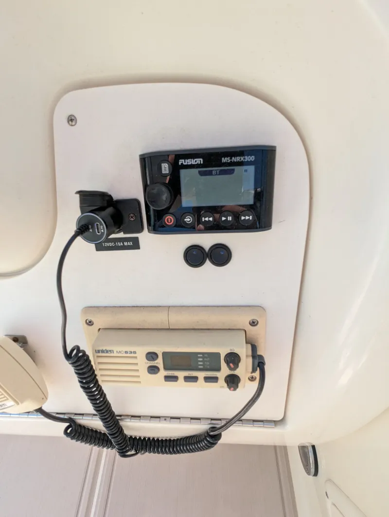 Slide: The Image of Sea Ray Sundancer 260 1999 - 12