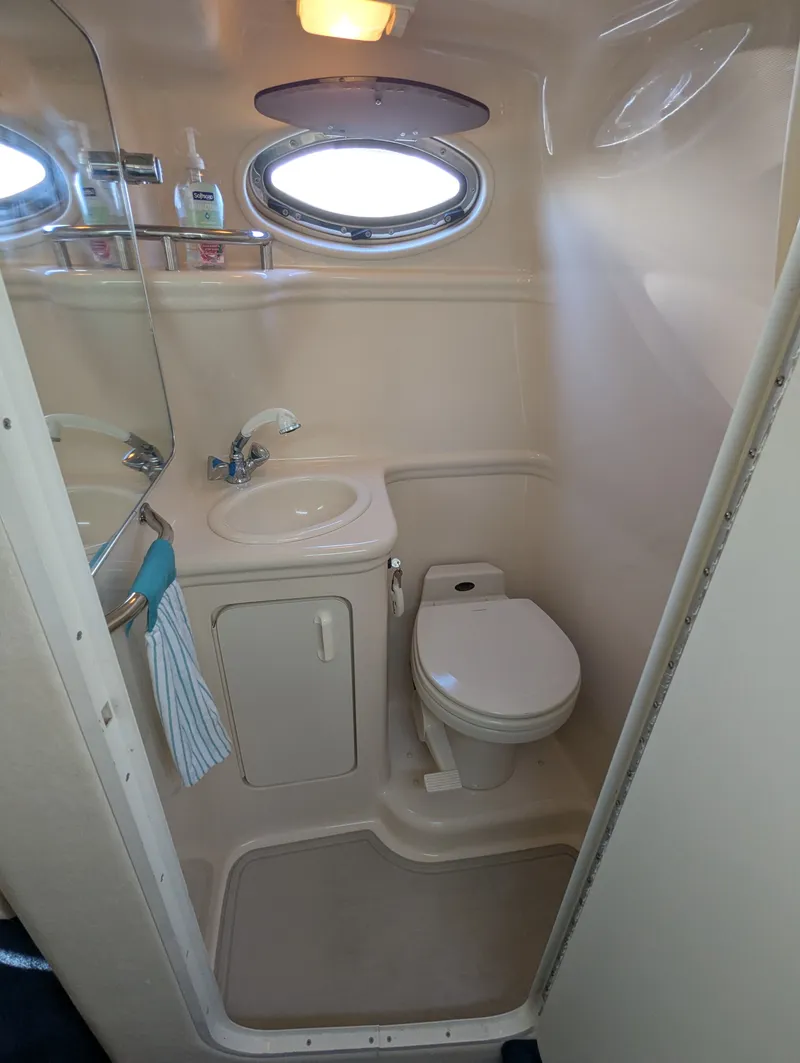 Slide: The Image of Sea Ray Sundancer 260 1999 - 9