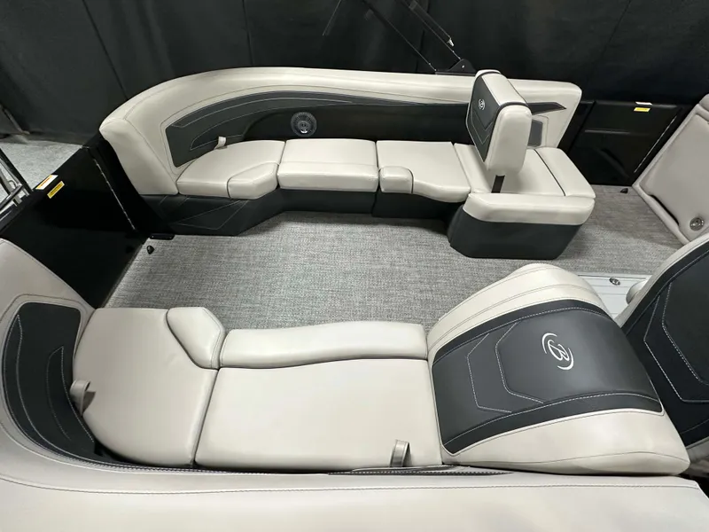 Slide: The Image of Barletta Cabrio 22 Q 2026 - 3