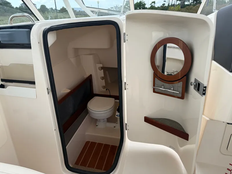 Slide: The Image of Grady-White Freedom 275 2018 - 20