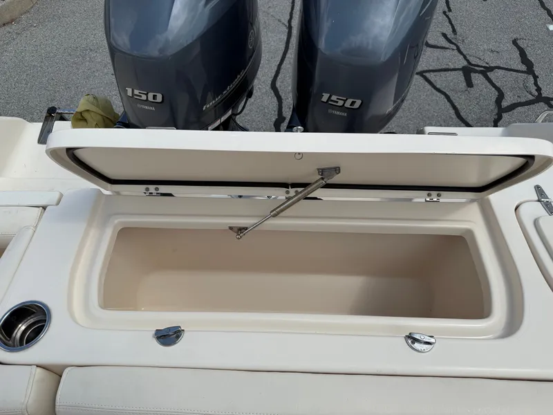 Slide: The Image of Grady-White Freedom 275 2018 - 30