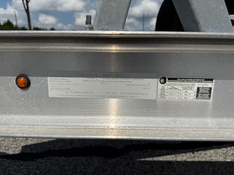 Slide: The Image of Grady-White Freedom 275 2018 - 40