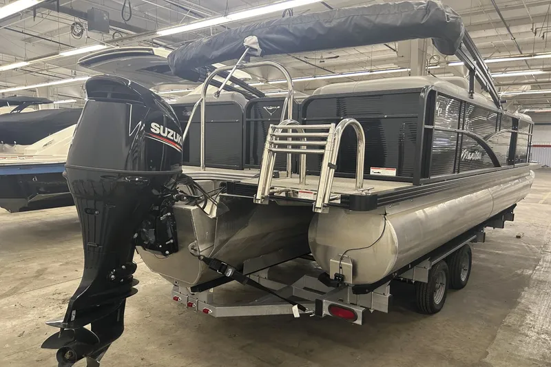 Slide: The Image of Manitou 210 Aurora LE 2019 - 8