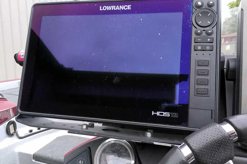 Slide: The Image of Lowrance HDS12 fishfinder on 2015 Ranger Z521C Ranger Cup Equipped boat dashboard. - 36