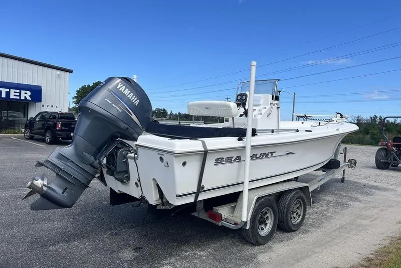 Slide: The Image of 2007 Sea Hunt BX 22 T boat on trailer with Yamaha outboard motor. - 11