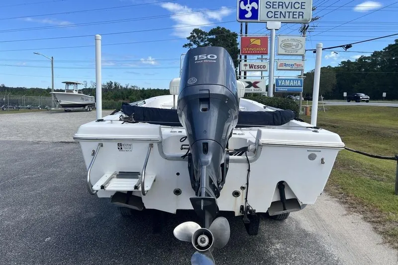 Slide: The Image of 2007 Sea Hunt BX 22 T boat with Yamaha 150 engine at service center. - 5