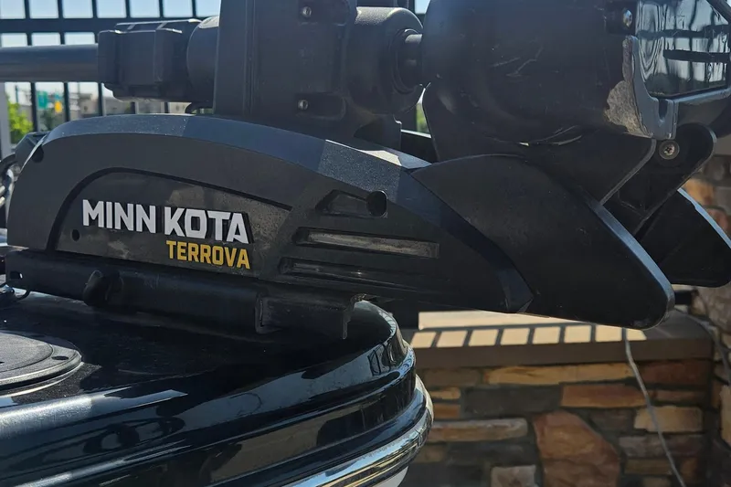 Slide: The Image of Minn Kota Terrova motor on 2020 Larson FX 2020 Tiller boat. - 3