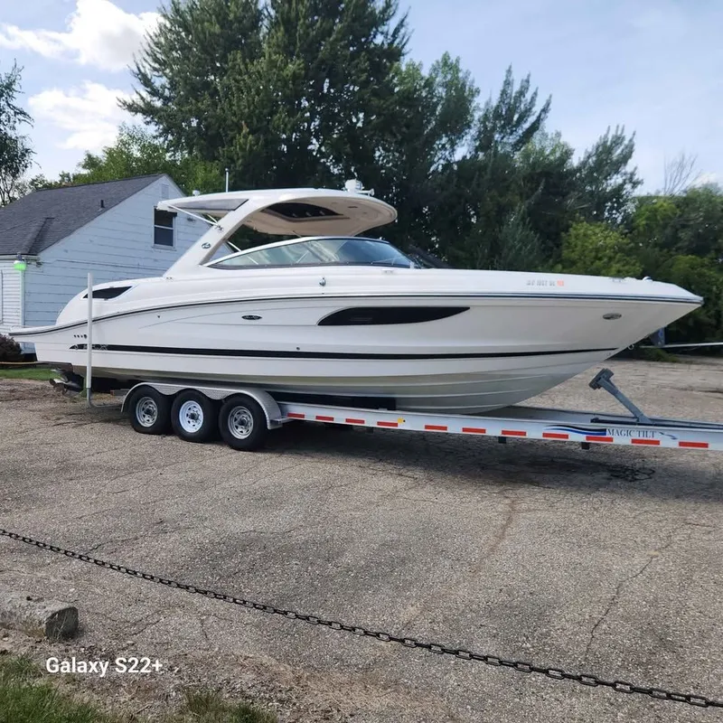 The Image of Sea Ray SLX 350 2014 - 0