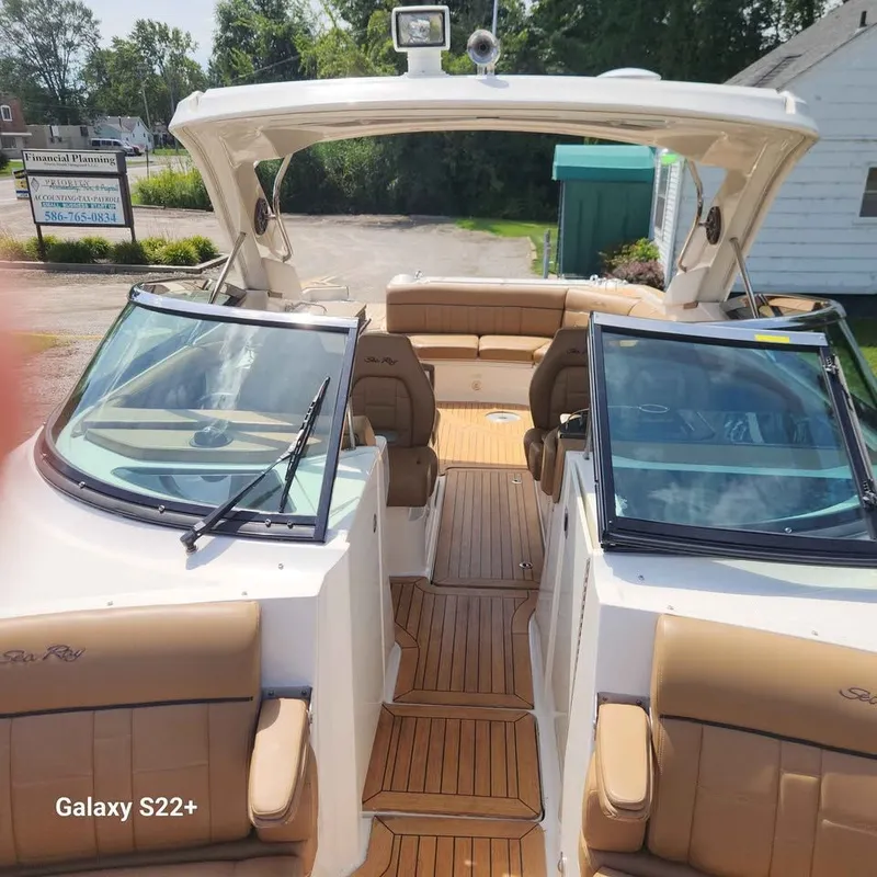 Slide: The Image of Sea Ray SLX 350 2014 - 13