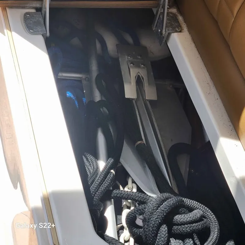 Slide: The Image of Sea Ray SLX 350 2014 - 16