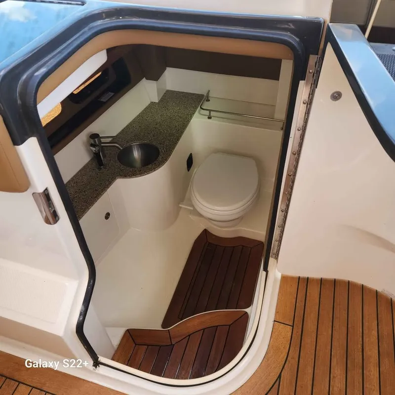 Slide: The Image of Sea Ray SLX 350 2014 - 6