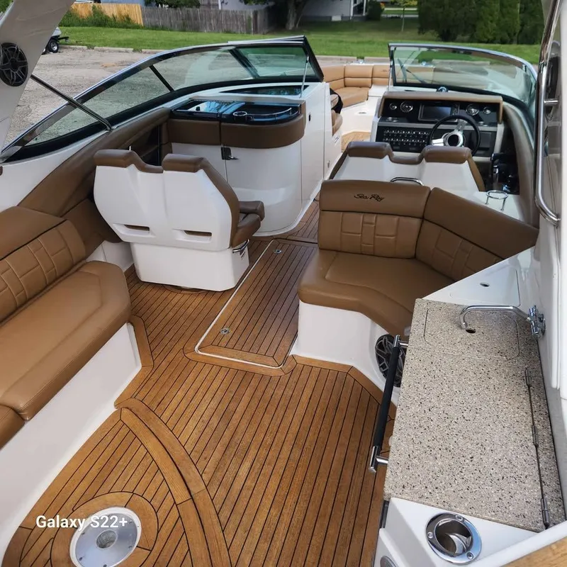 Slide: The Image of Sea Ray SLX 350 2014 - 8