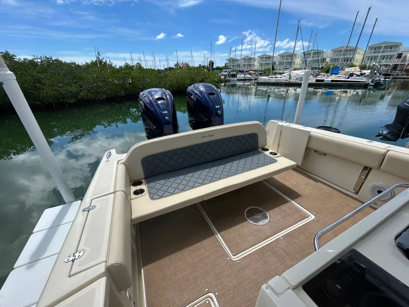 Slide: The Image of Chris-Craft Catalina 34 2023 - 4