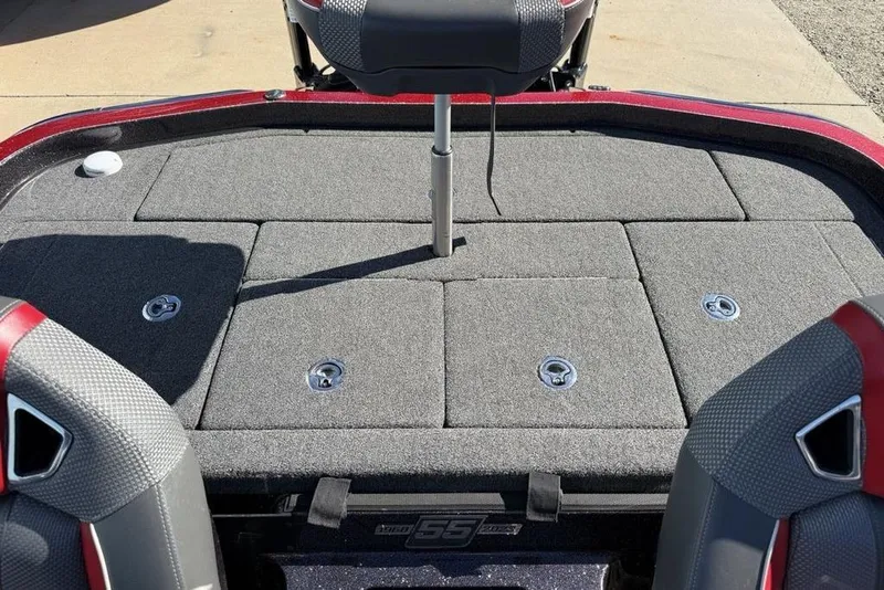 Slide: The Image of 2023 Ranger Z520R boat deck with storage compartments and seating. - 19