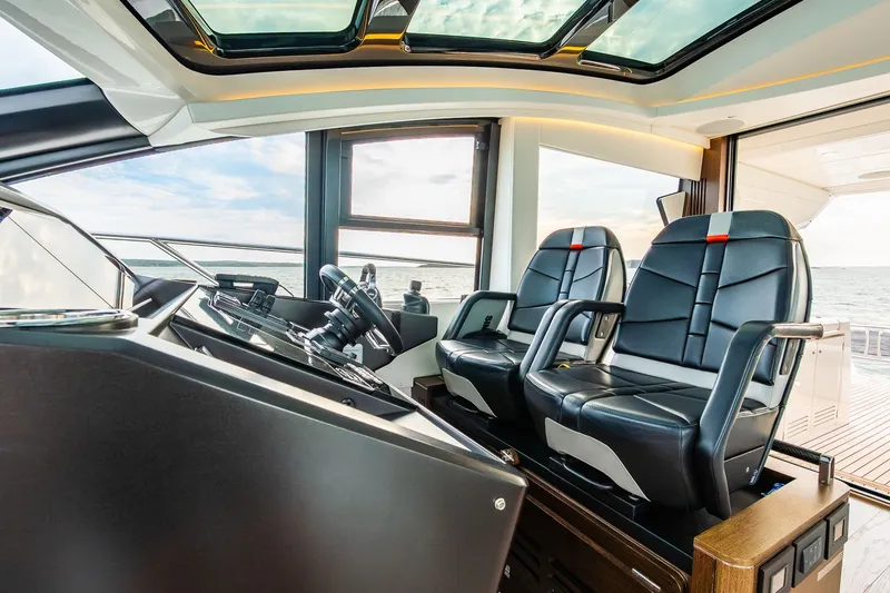 Slide: The Image of Sunseeker Predator 60 EVO 2021 - 37