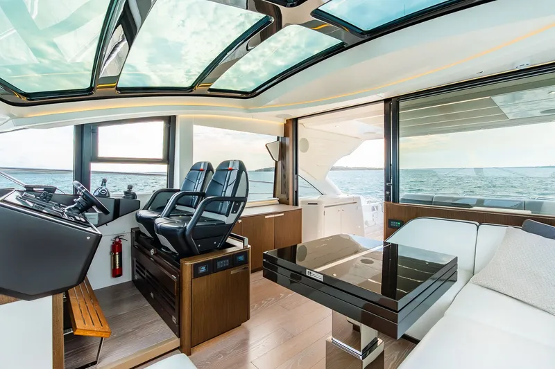 Slide: The Image of Sunseeker Predator 60 EVO 2021 - 40