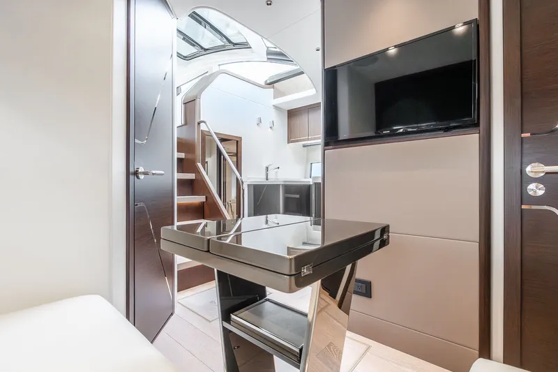 Slide: The Image of Sunseeker Predator 60 EVO 2021 - 43