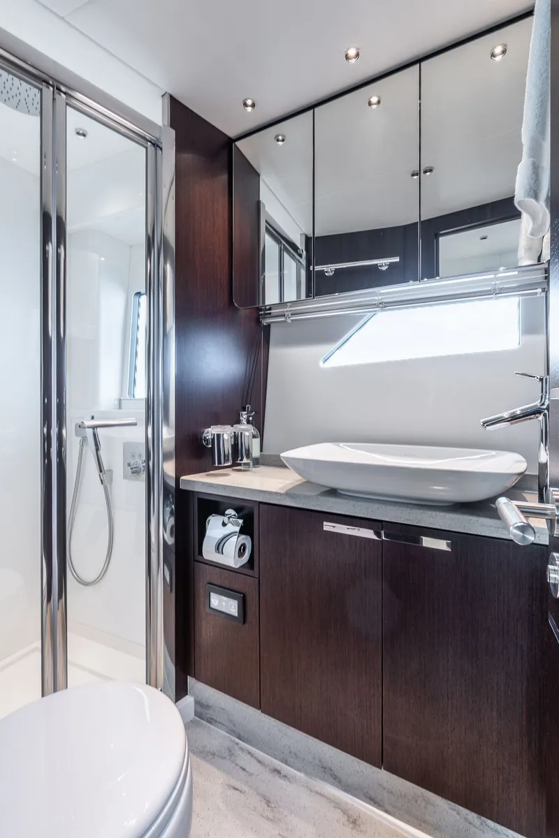 Slide: The Image of Sunseeker Predator 60 EVO 2021 - 50