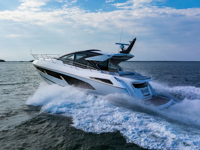 Slide: The Image of Sunseeker Predator 60 EVO 2021 - 7