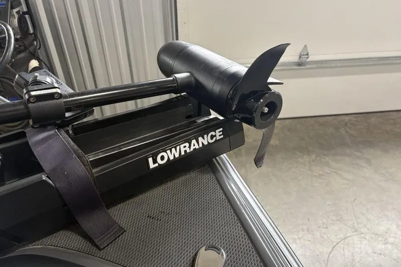 Slide: The Image of Trolling motor on 2024 Phoenix 919 Pro XP with Lowrance equipment. - 5