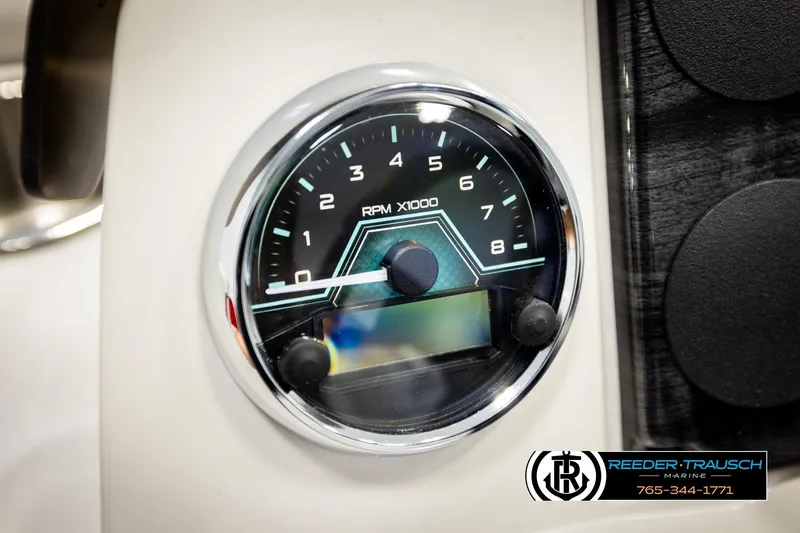 Slide: The Image of Tachometer of 2026 Avalon VLS QL boat, displayed by Reeder-Trausch Marine. - 31