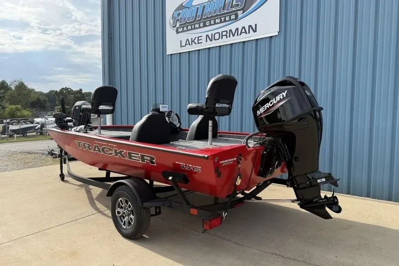 Slide: The Image of 2026 Tracker Pro Team 175 boat with Mercury engine at Lake Norman dealership. - 6
