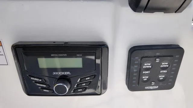 Slide: The Image of ALK 2 Powerboats 23CRX 2026 - 37