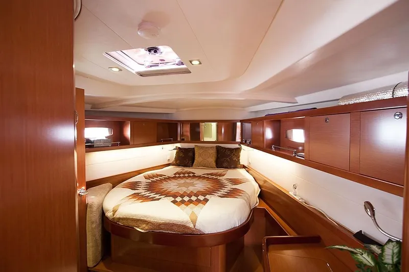 Slide: The Image of Beneteau Oceanis 2013 - 21