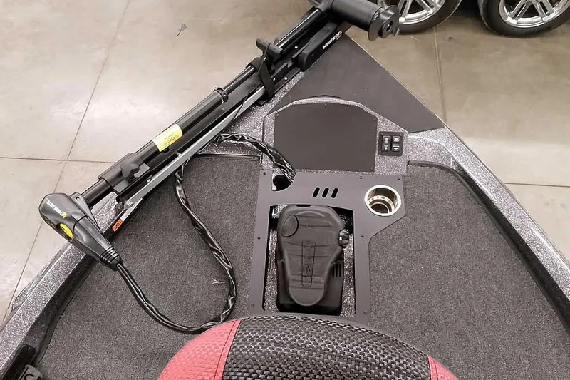 Slide: The Image of 2025 Ranger Z185 boat deck with trolling motor and control panel. - 15