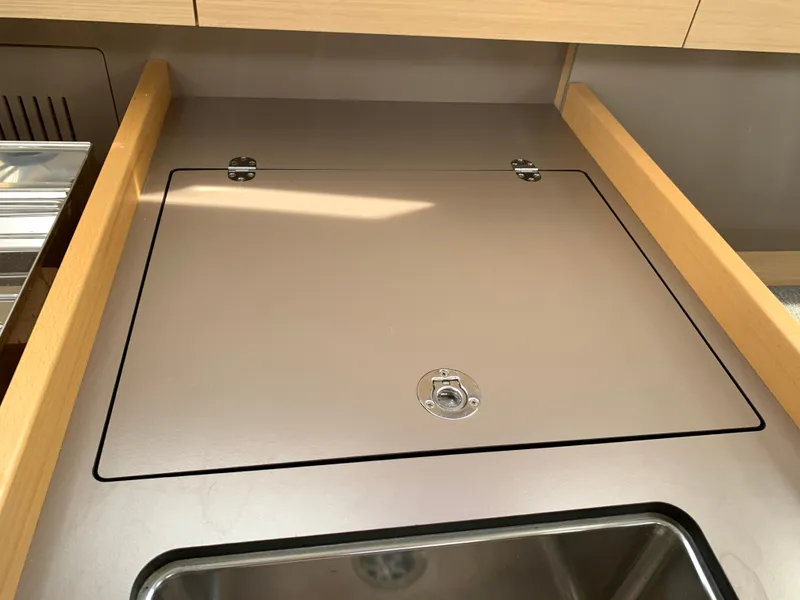 Slide: The Image of Beneteau Oceanis 38.1 2018 - 12