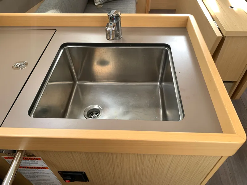 Slide: The Image of Beneteau Oceanis 38.1 2018 - 13