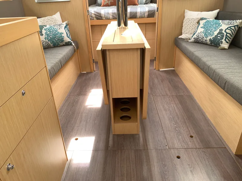 Slide: The Image of Beneteau Oceanis 38.1 2018 - 17