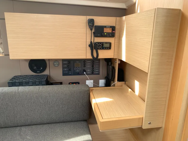 Slide: The Image of Beneteau Oceanis 38.1 2018 - 20