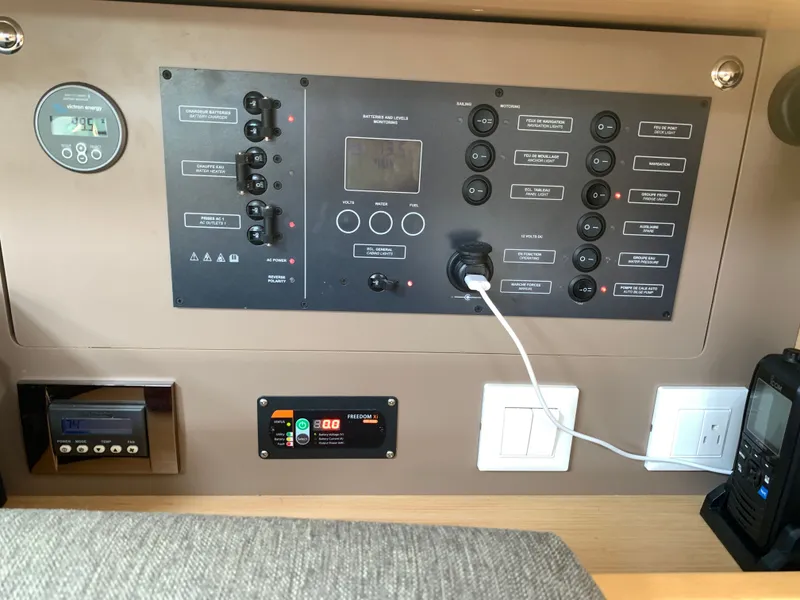 Slide: The Image of Beneteau Oceanis 38.1 2018 - 22