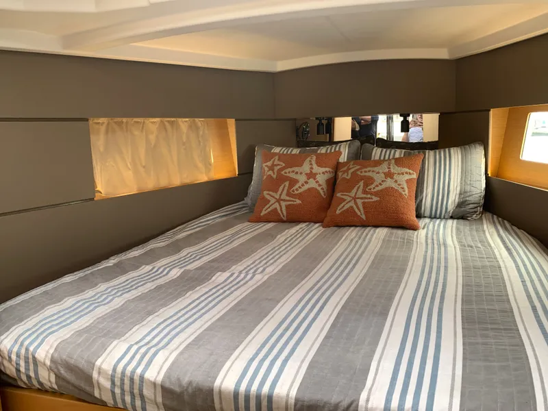 Slide: The Image of Beneteau Oceanis 38.1 2018 - 28