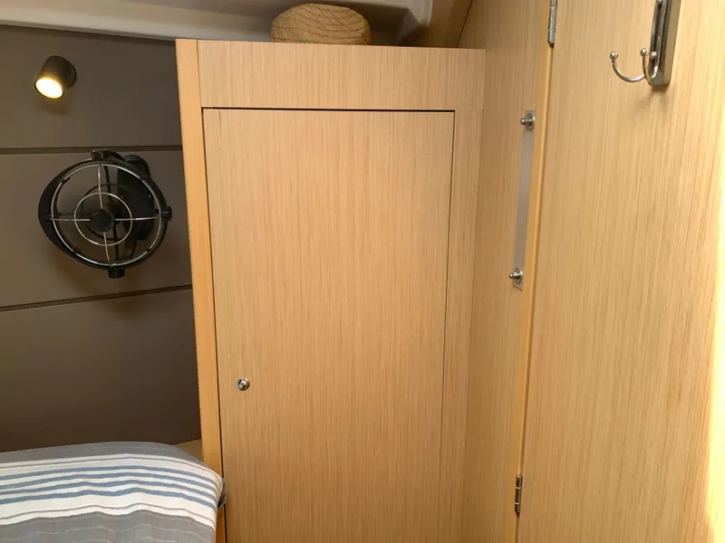 Slide: The Image of Beneteau Oceanis 38.1 2018 - 34