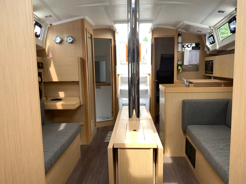 Slide: The Image of Beneteau Oceanis 38.1 2018 - 36