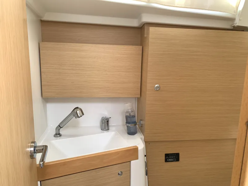 Slide: The Image of Beneteau Oceanis 38.1 2018 - 37