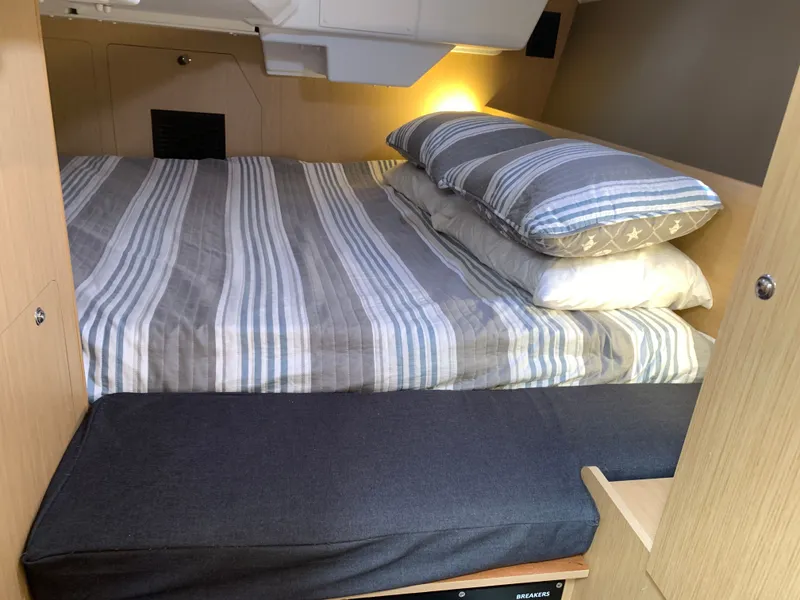 Slide: The Image of Beneteau Oceanis 38.1 2018 - 40