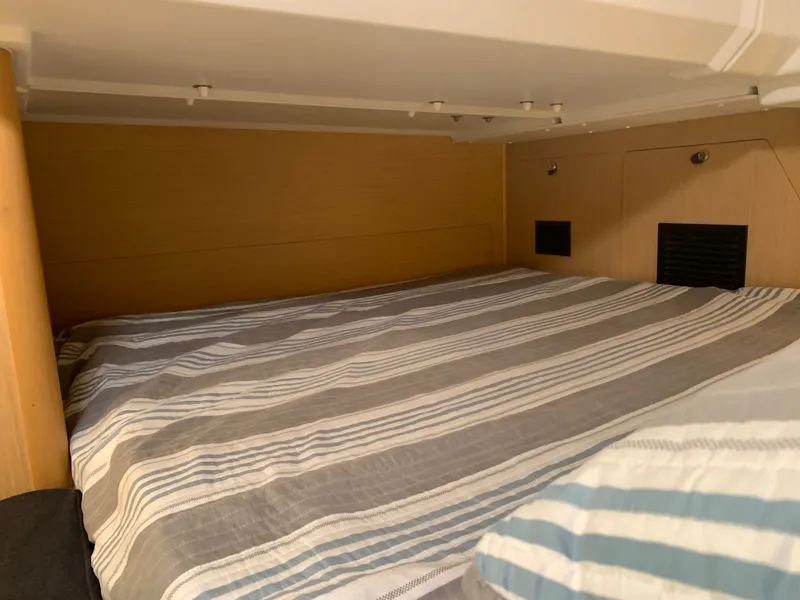 Slide: The Image of Beneteau Oceanis 38.1 2018 - 41